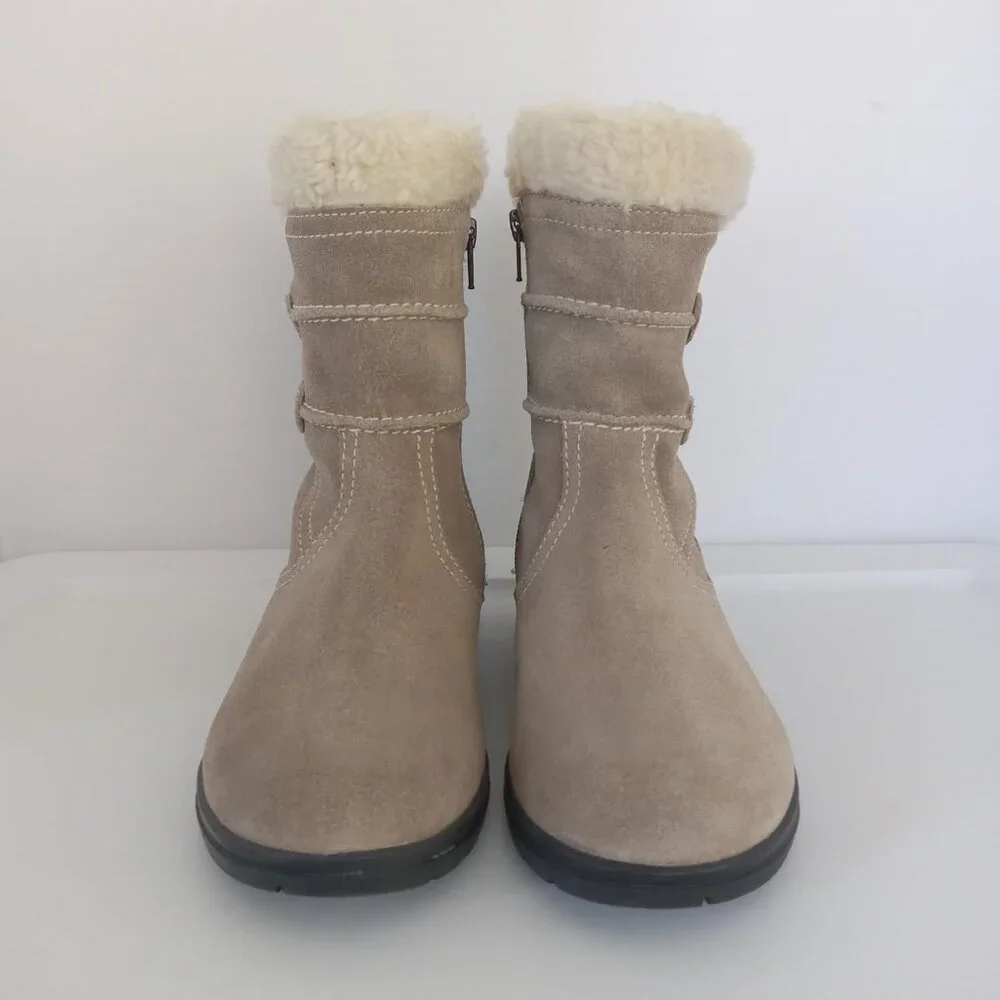 CLARKS Suede Sheba Newton Boots Taupe Color Womens Size 7